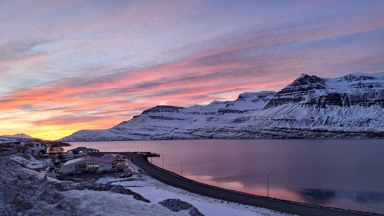 Reydarfjordur Apartment エクステリア 写真